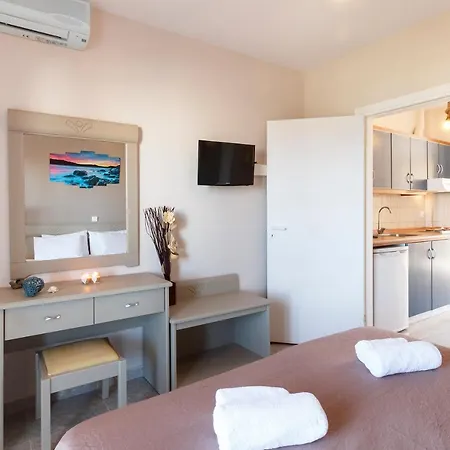 Hotel Sueno Polychrono