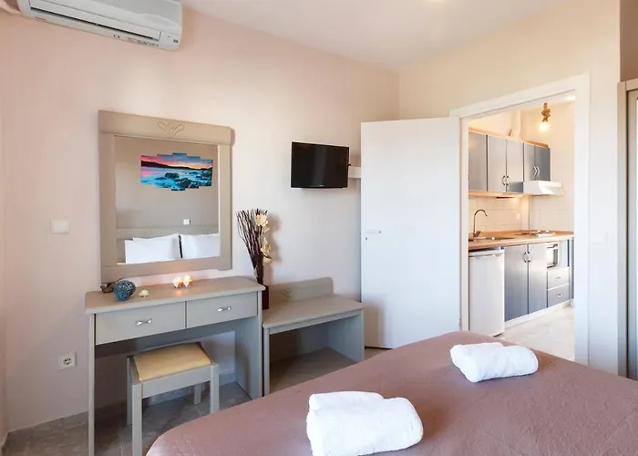 Hotel Sueno Polychrono